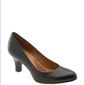 NWB patent leather Sofft “Napoli III” pumps